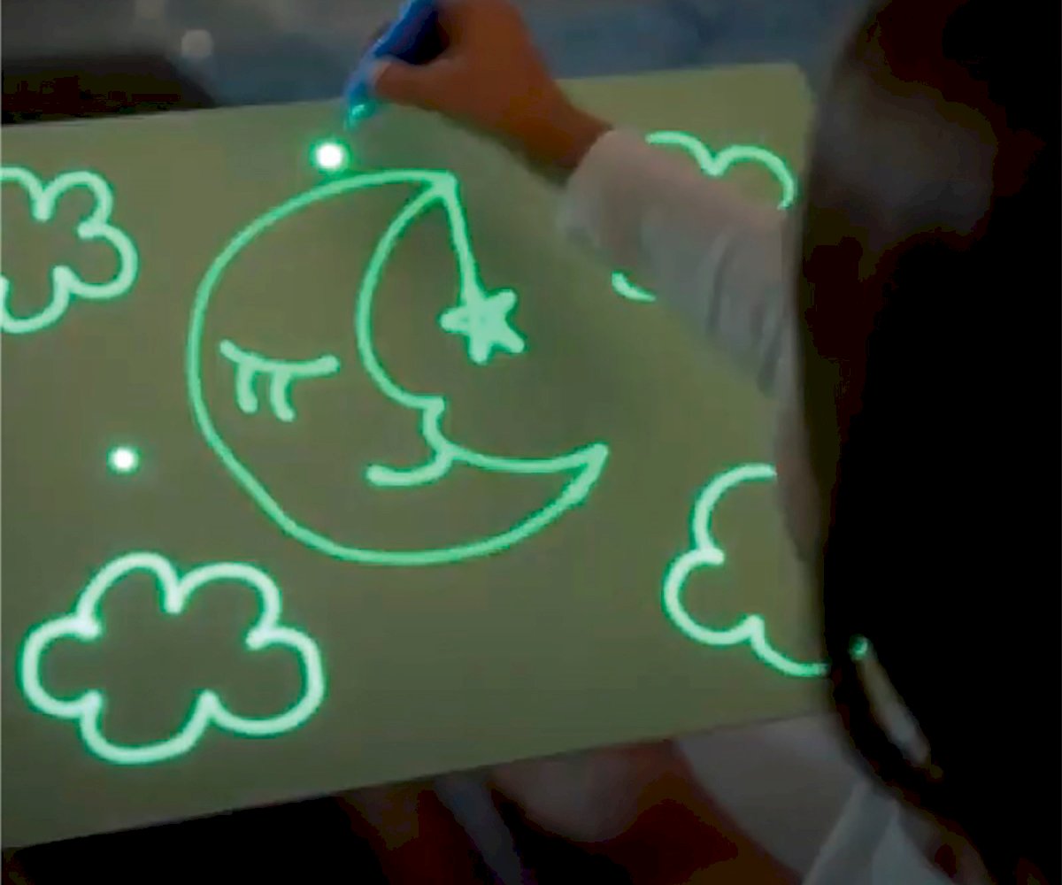 PINTAFLUO Pizarra Fluorescente A3